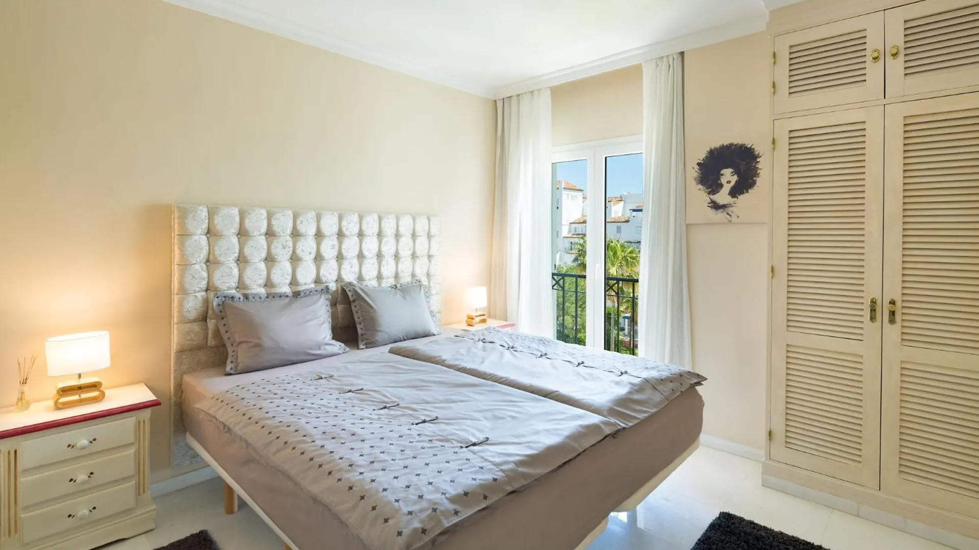 Luxury 5* 3 Beds Apartment In Playas Del Duque, Puerto Banus Марбелья
