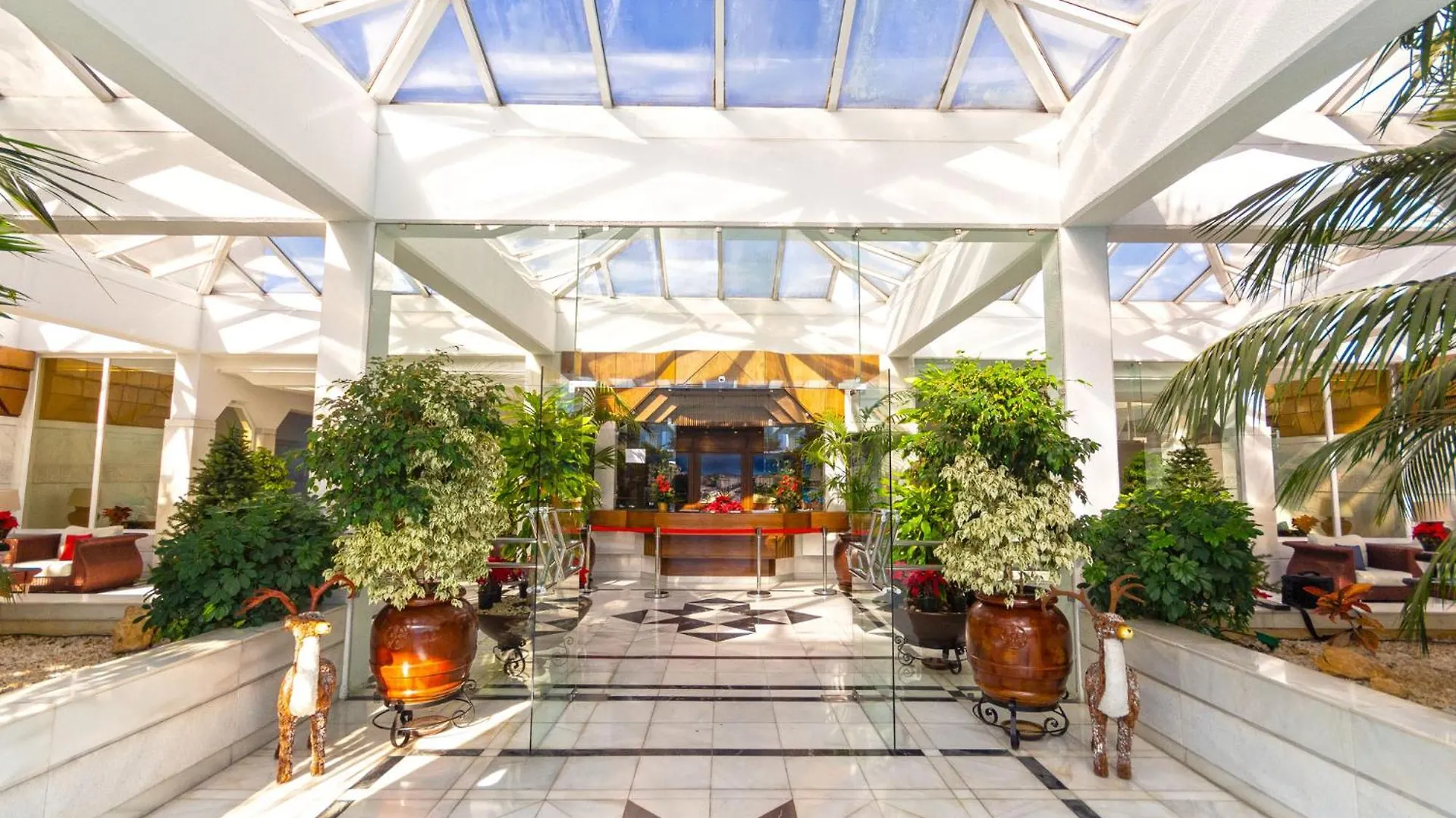 Luxury 5* 3 Beds Apartment In Playas Del Duque, Puerto Banus 마르베야 스페인
